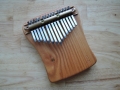 Třešňová kalimba laděná diatonicky, G-dur, 15 tónů